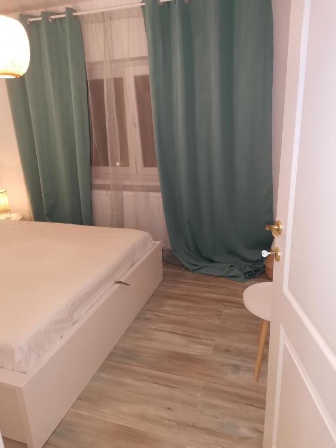 Bloom Box Apartments Craiova Extérieur photo