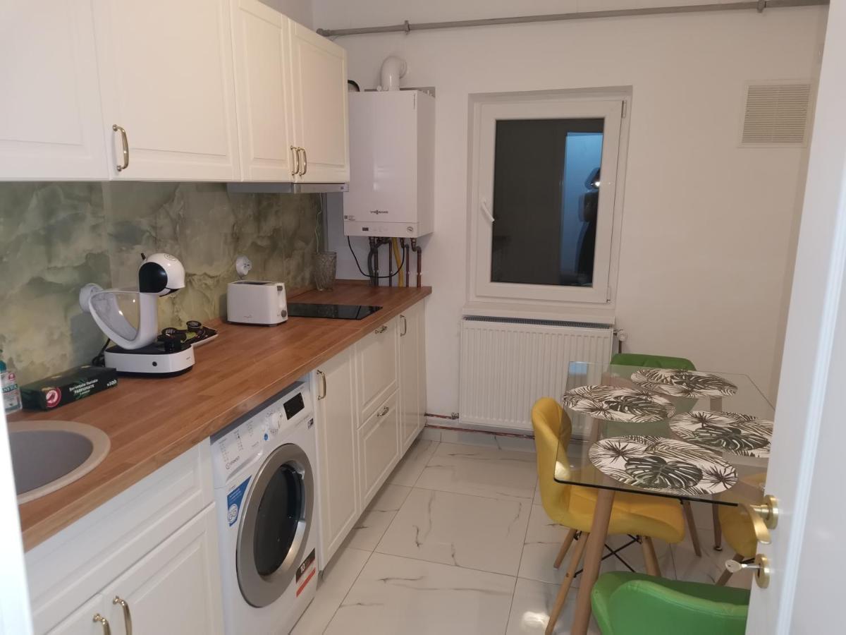 Bloom Box Apartments Craiova Extérieur photo